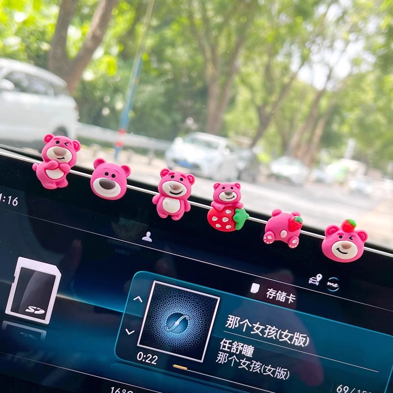 Pantalla de automóvil, consola central, espejo retrovisor, accesorios de automóvil, adornos de oso de fresa, accesorios de automóvil eléctrico, accesorios femeninos