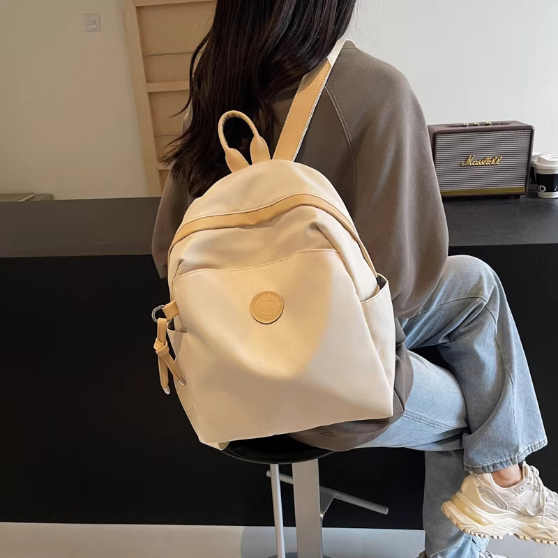 Backpack for Women, Lightweight Travel Backpack, Casual and Versatile, Suitable for Work, Commuting, Single-Shoulder Backpack, School Bag, Hiking Bag