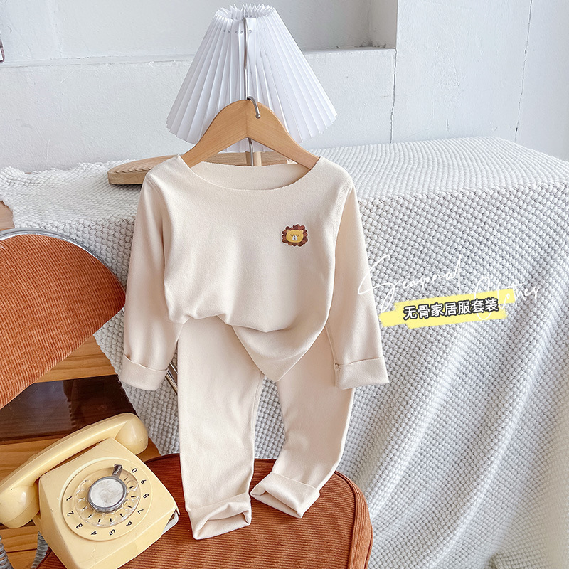 子供の徳の絨毯の秋の服の秋のズボンの無痕のパジャマの女の子の下着のスーツの男の子の赤ちゃんの骨がない保温の家庭服|undefined