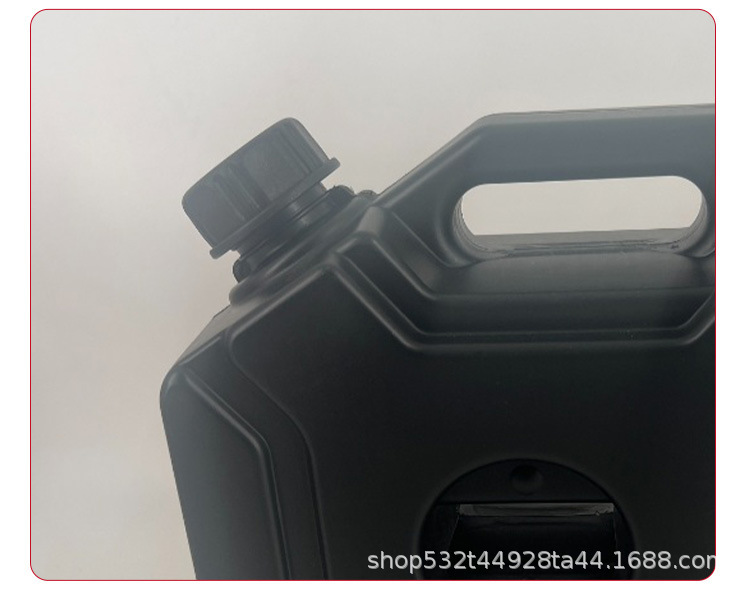 Car-mounted plastic oil canisters, spare oil tanks, oil containers, car and motorcycle off-road equipment wholesale