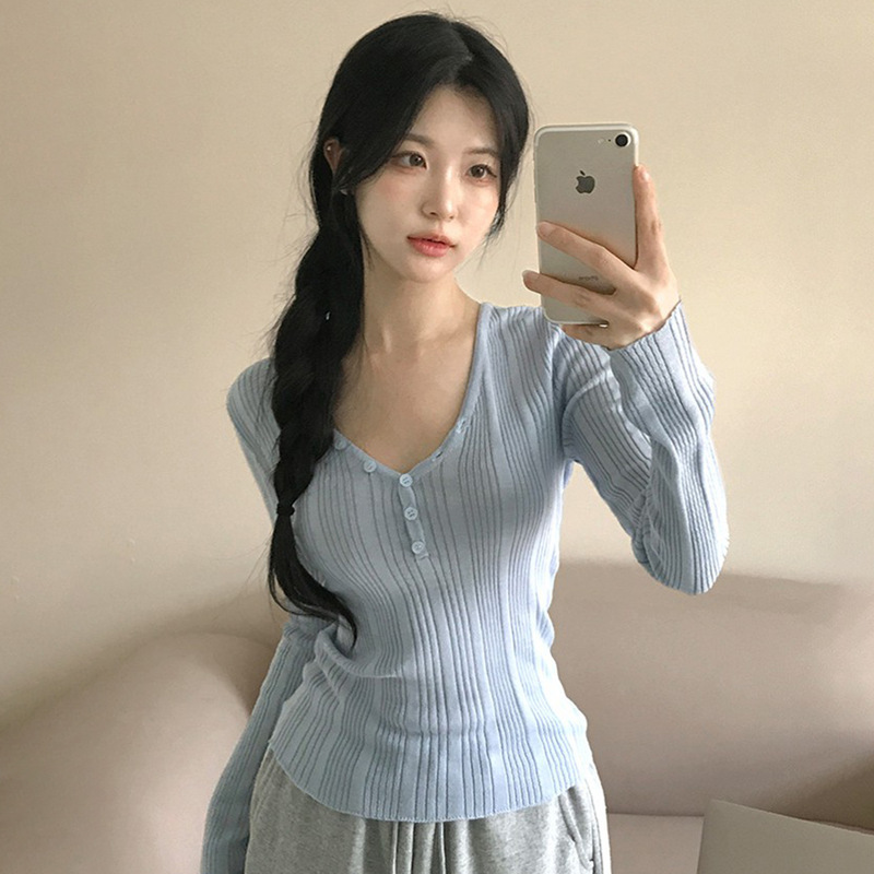 恋恋布忘女装秋冬温柔风V领单排扣毛织上衣新款纯色修身长袖打底|undefined