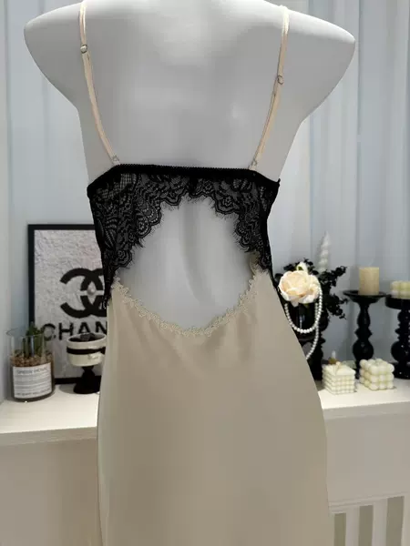 Beige - lace on the back