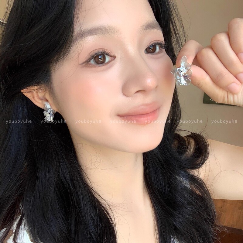 气质银色镂空蝴蝶耳环女设计感小众精致银针耳钉适合夏天的耳饰品|undefined