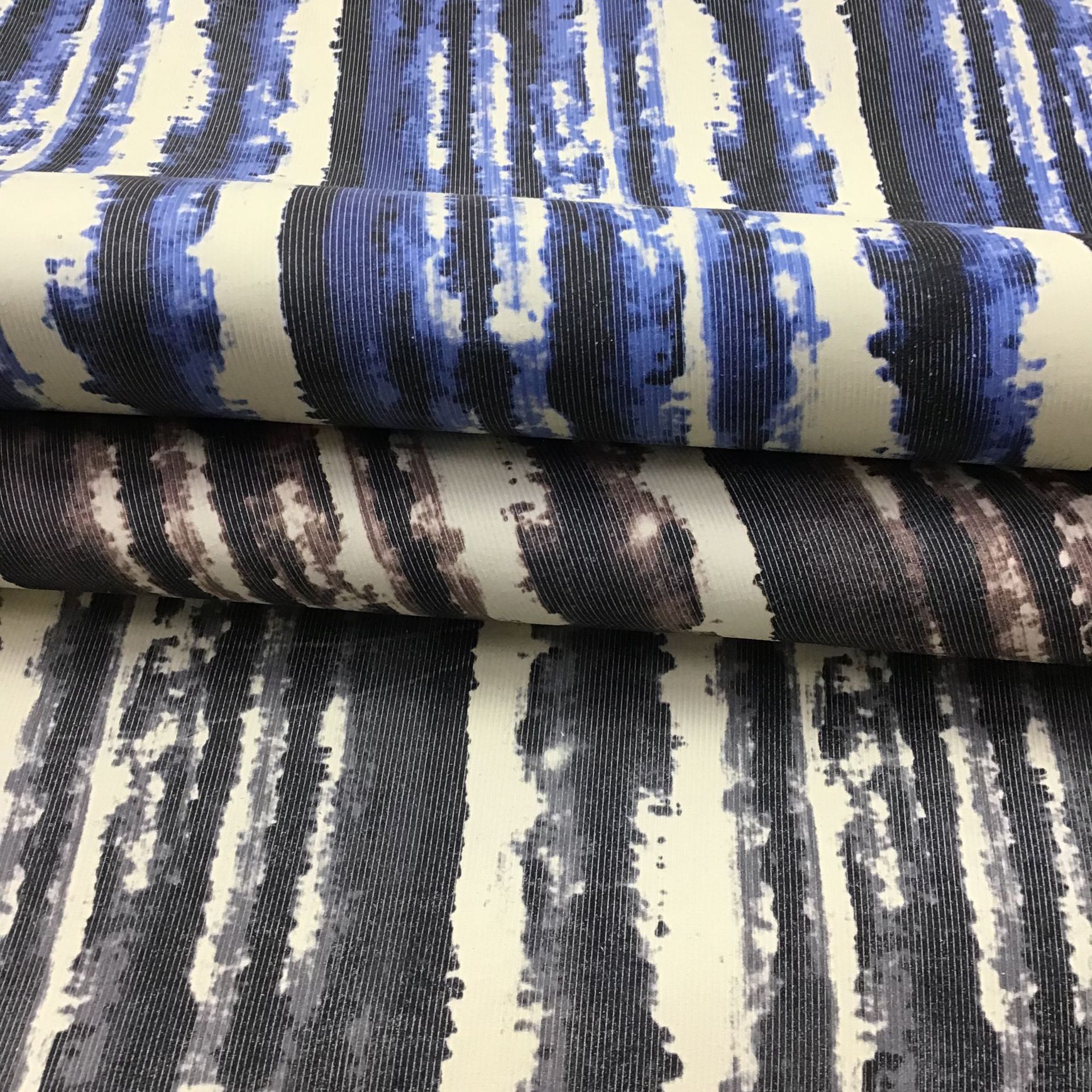 1.4MM头层牛皮水墨画迷彩印花皮革不掉色印花面料鞋钱包革真牛皮