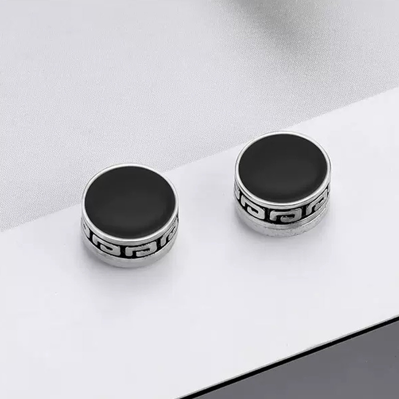 Retro Great Wall Pattern No Ear Hole Magnetic Ear Clip Men's Fashion Artistic Single Earrings Simple Pattern Black Earrings