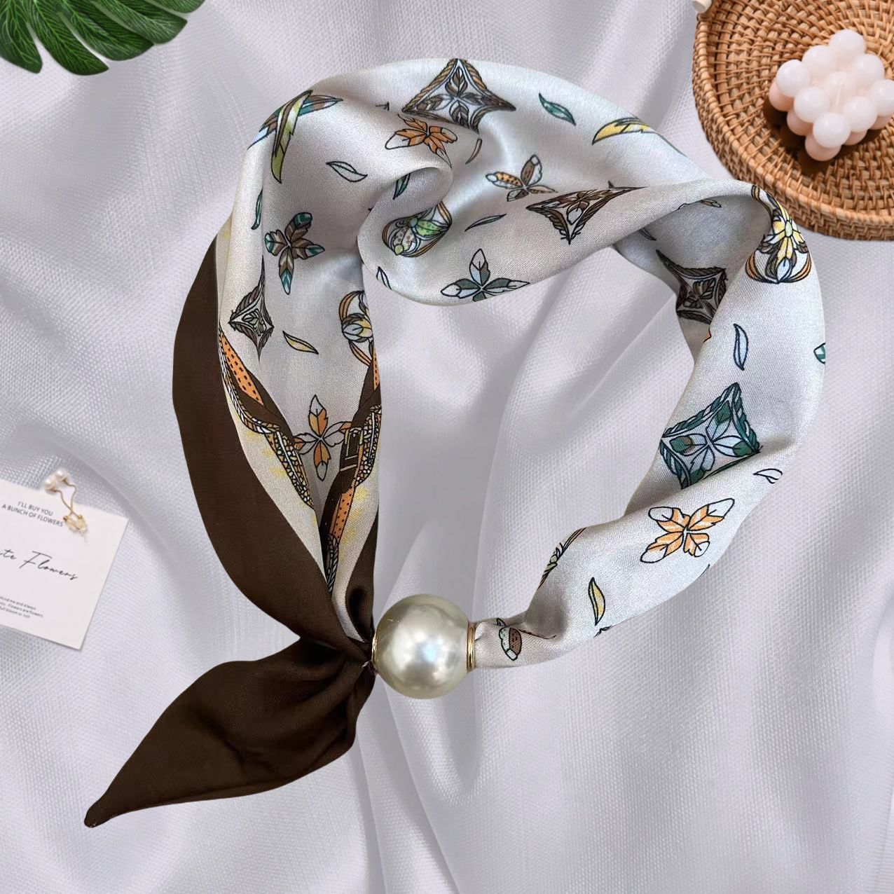 Colar de pérolas de luxo com fecho magnético para mulher_voghion.com