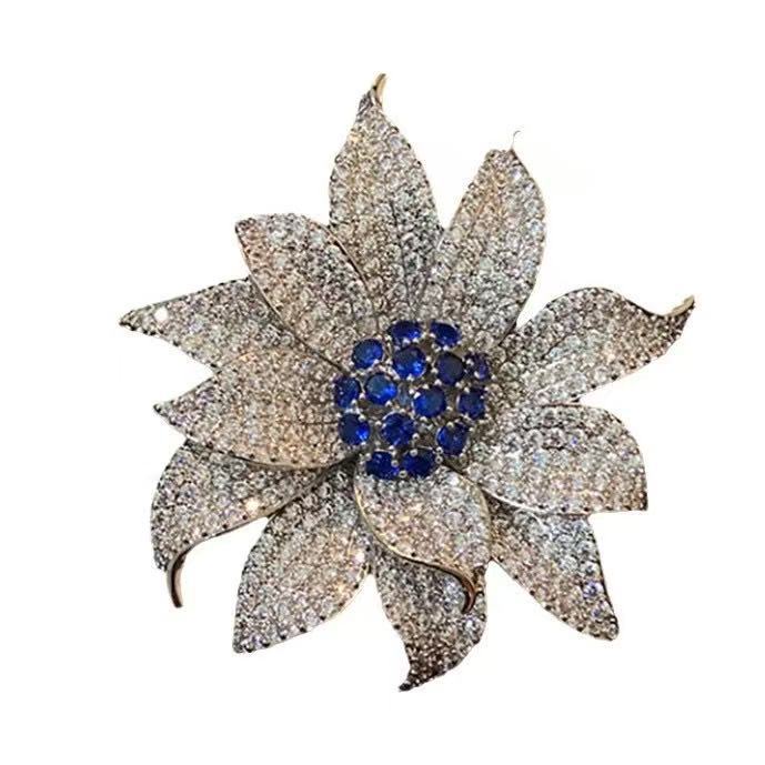 Spilla a fiore di lusso con zirconi per donna elegante accessorio spilla_voghion.com
