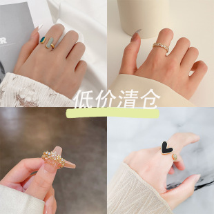 ���nins���Ľ�ָŮС���߼��Еr���p�݂����䵭�L�_��ʳָ�����l