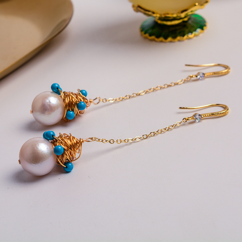 Pendientes vintage barrocos de perla de río con turquesa y oro_voghion.com