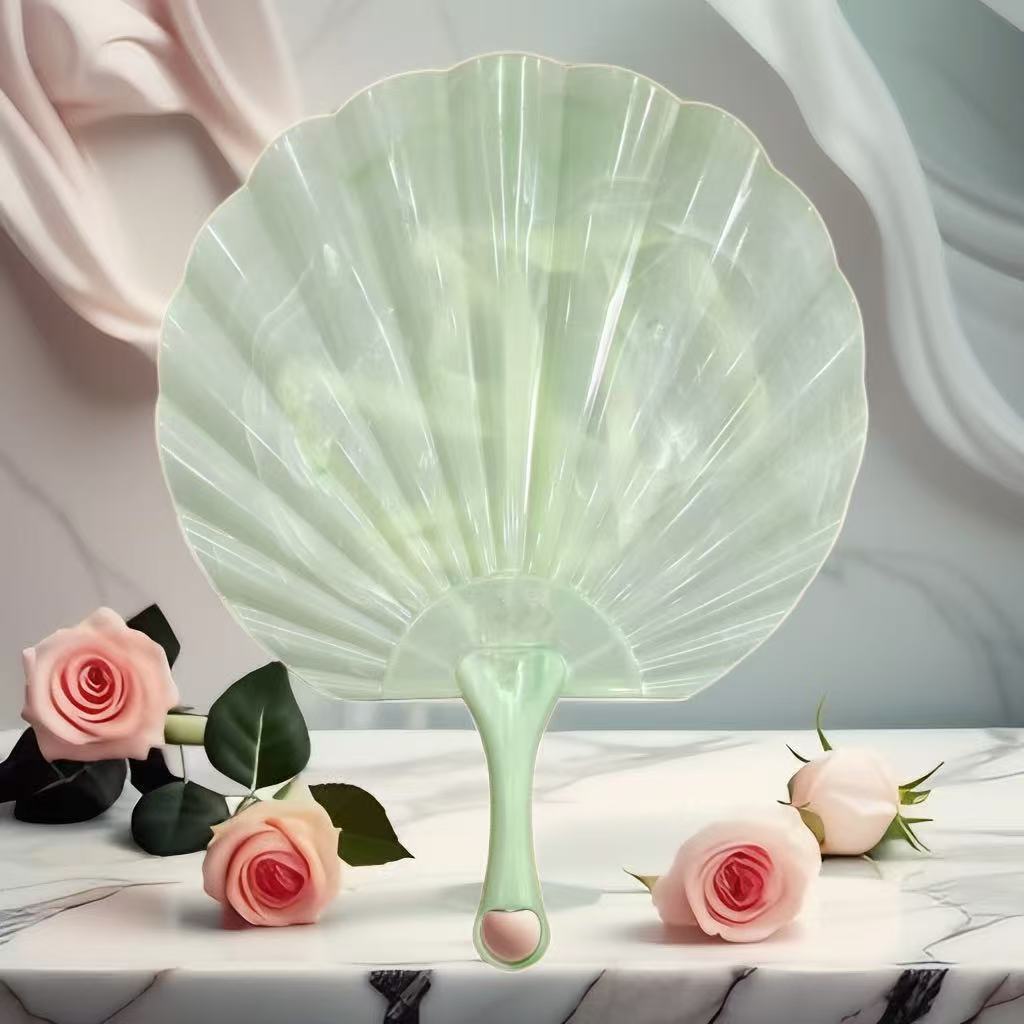 El nuevo ventilador de concha de jade de imitación es grueso y duradero, súper fresco, ventilador de viento antiguo, ventilador portátil de gama alta