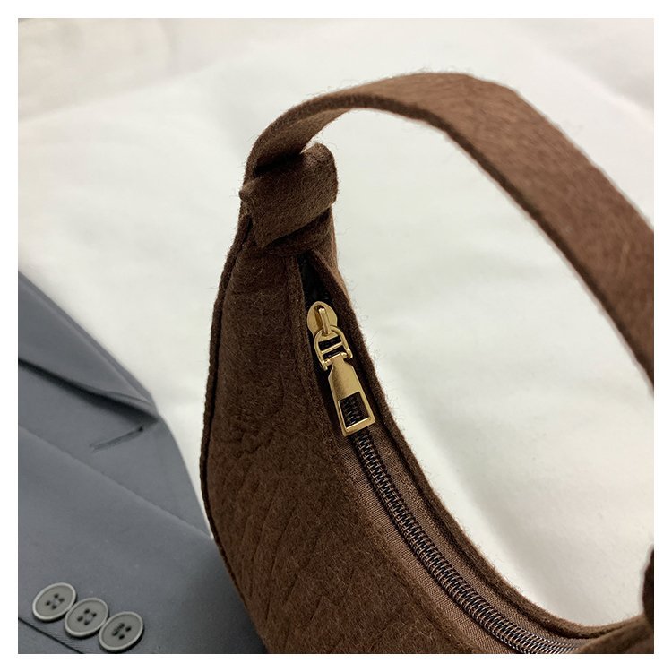 198g Weight Nylon Lining Material Sewing Thread Fashion Element Zipper Closure Type Single Shoulder Strap Strap Type Handbag Bags Type Holiday, Daily Occasion Polyester Material Solid Color Pattern All Seasons Season Women's Gender Classic Style, Streetwear Style Square Shape Medium Size Women's Medium Polyester Solid Color Classic Style Streetwear Sewing Thread Square Zipper Handbag 24