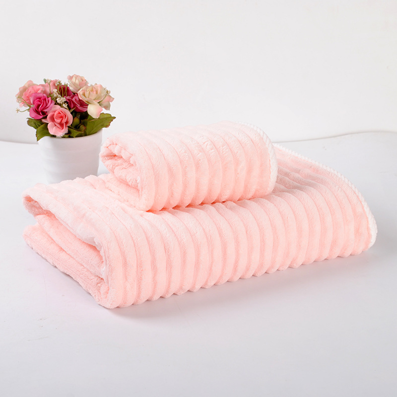 Candy strip coral fleece towel soft absorbent quick-drying lint-free thick towel soft fluffy 30cm * 60cm Candy strip coral fleece towel soft absorbent quick-drying lint-free thick towel soft fluffy 30cm * 60cm