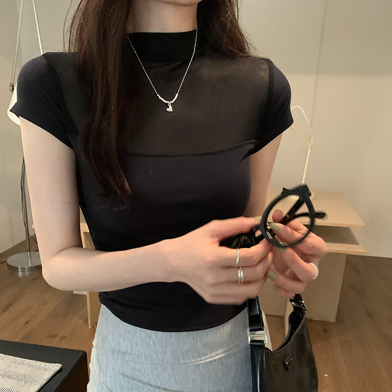 검은색