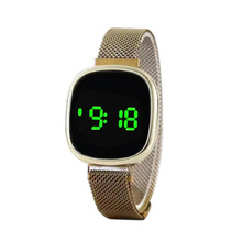 跨境爆款LED绿光触摸电子手表男女时尚米兰带磁吸电子表学生手表