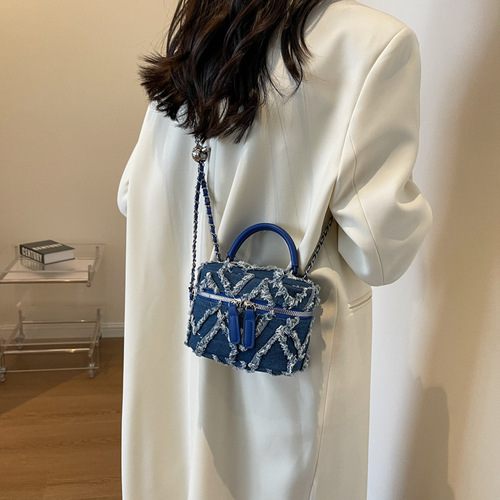 Niche design denim small bag for women  new fashion mini hand box bag summer chain messenger bag