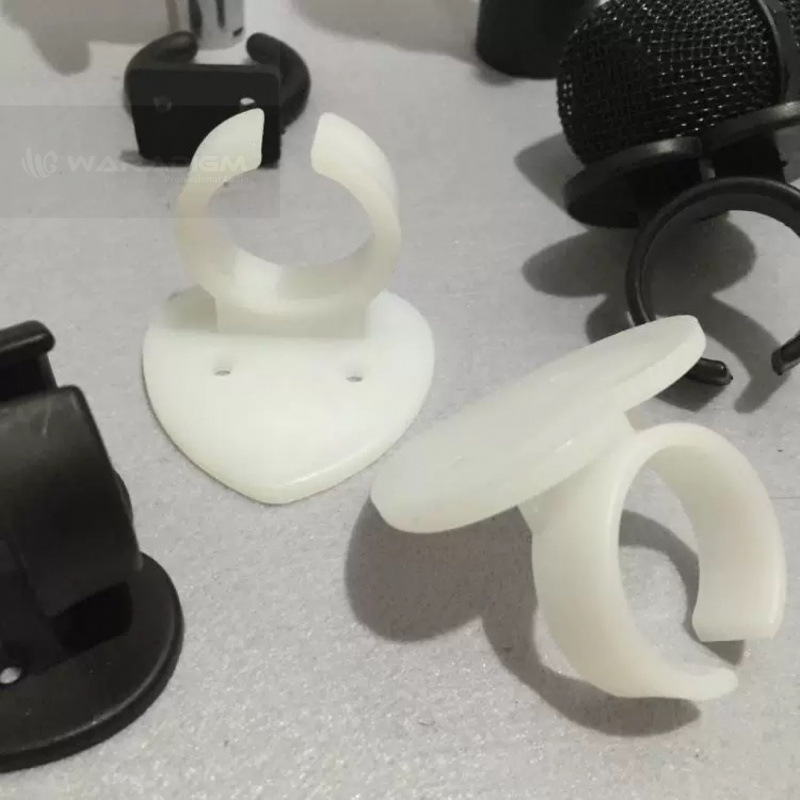 Square Heart-Shaped Microphone Clip for News Interviews, Microphone Clip, Microphone Holder, Universal Microphone Clip