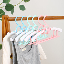 新款儿童衣架可爱卡通多功能婴儿小孩衣服可伸缩衣撑无痕晾衣架子
