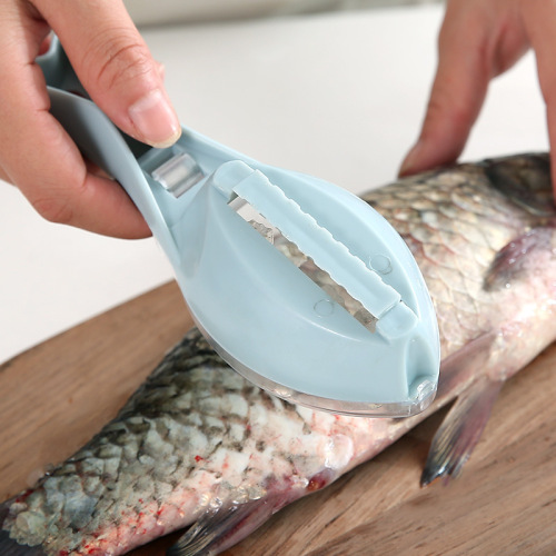 Fish scale planer with lid to kill fish and scrape fish scales without hurting hands, thickened plastic practical kitchen gadget to remove fish scales