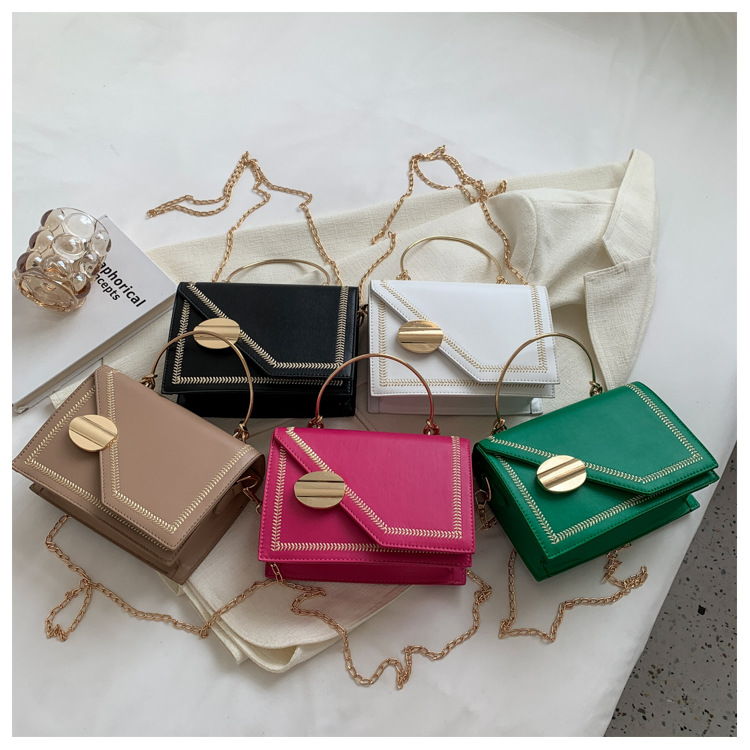 Women's Small Pu Leather Solid Color Streetwear Chain Square Magnetic Buckle Square Bag display picture 11