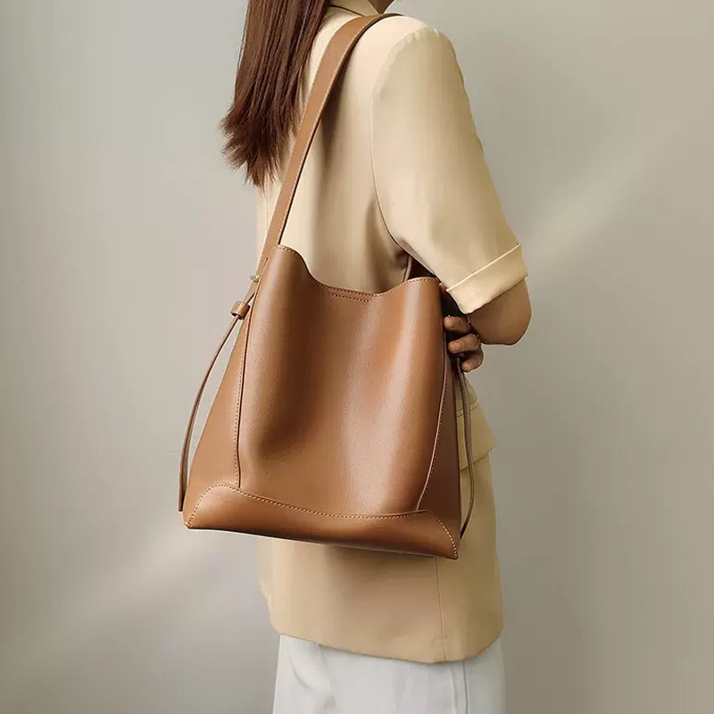 Large Capacity Bucket Bag Genuine Leather Women's 2024 New Crossbody Bag Fashion Commuter Shoulder Tote Handbag - Thumbnail 2