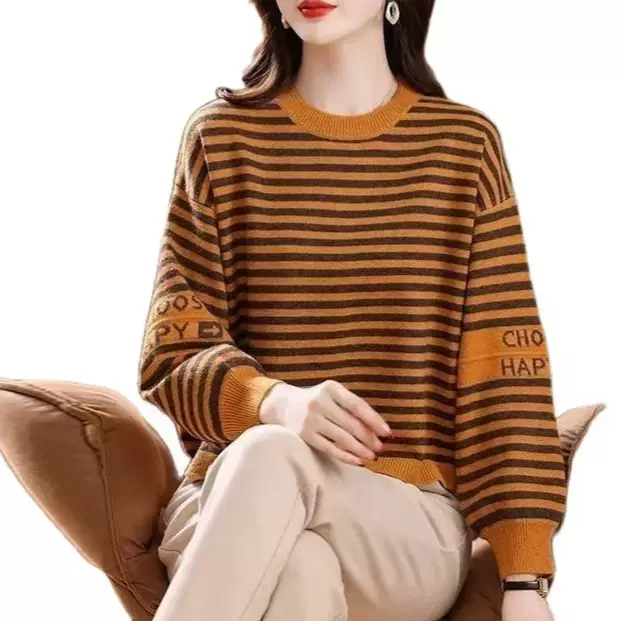 新款秋冬圆领打底衫女宽松内搭条纹上衣时尚大码妈妈装百搭针织衫