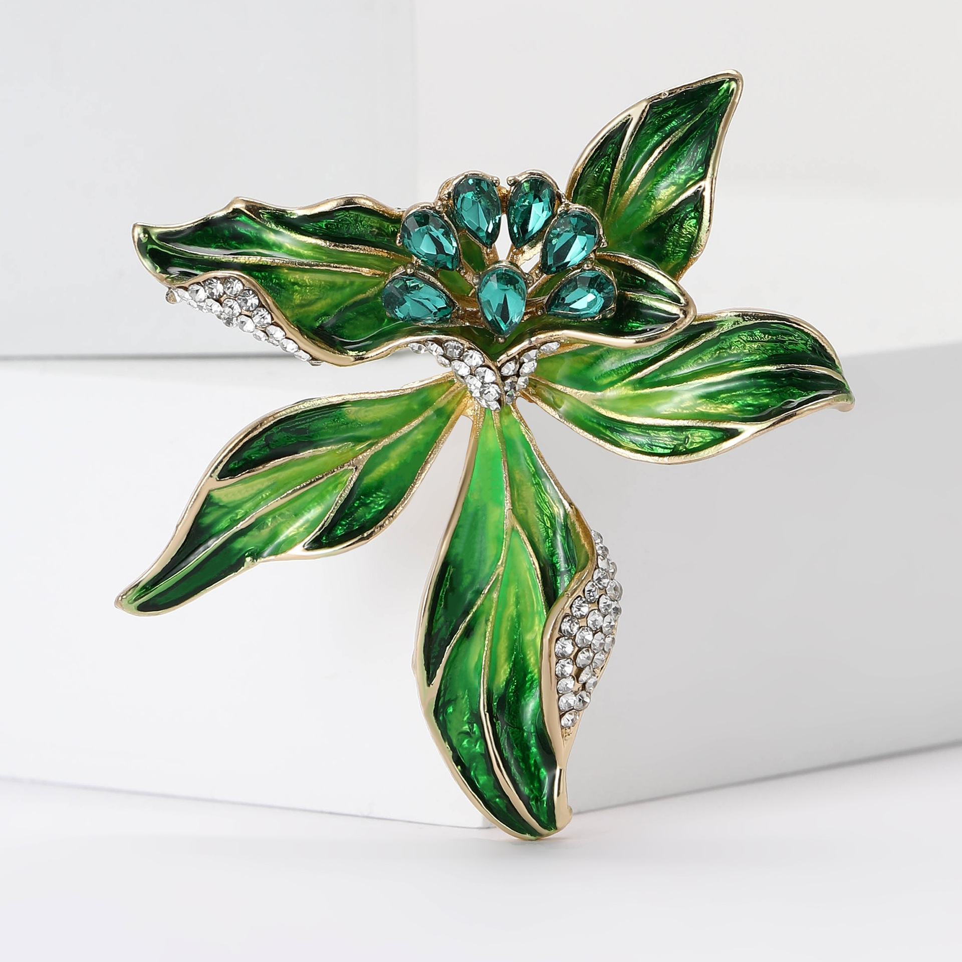 European and American atmosphere alloy enamel iris flower brooch fashion temperament ladies suit coat corsage jewelry pin