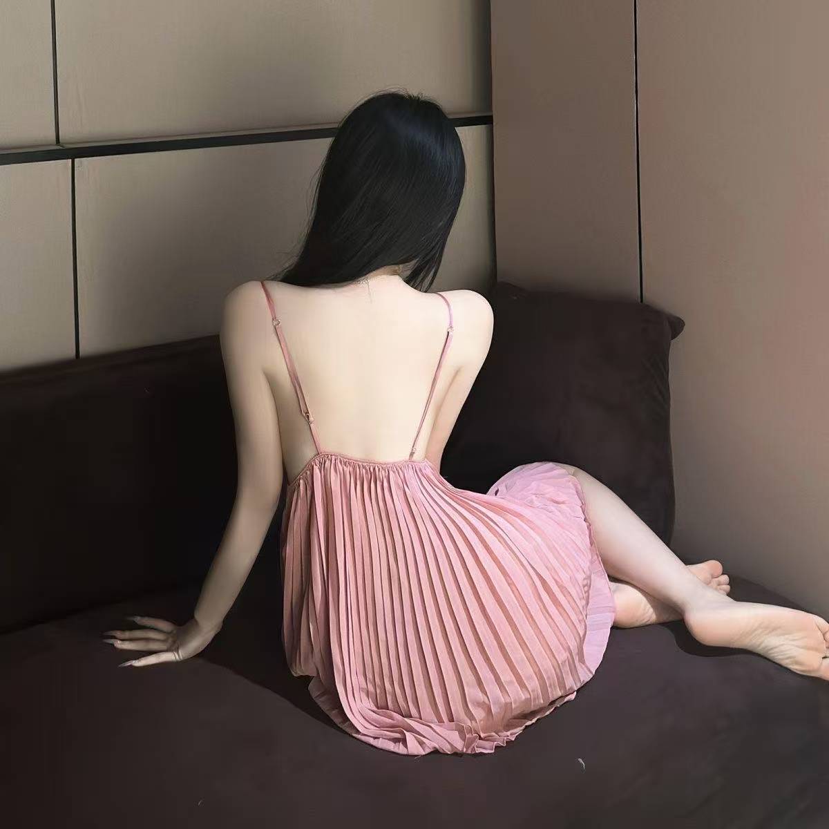 French-Style Deep V-Neck Strap Nightgown with Bow Detail and Chest Pads, Black Polyester Sleepwear — detail image 3