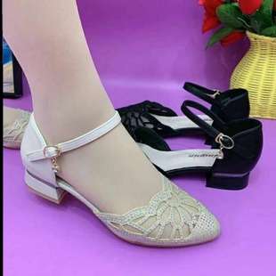 Soft Leather Hollow Soft-Soled Sandals for Women with Medium Heel and Thick Heel for Outer Wear, Shallow Mouth, Pointed Toe, Rhinestone Buckle Strap