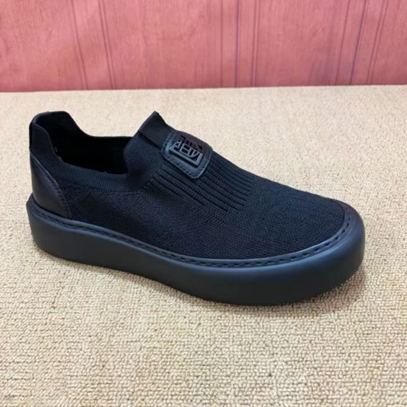 Kişi üçün yumşaq altlıqlı plaid slip-on idman ayaqqabısı