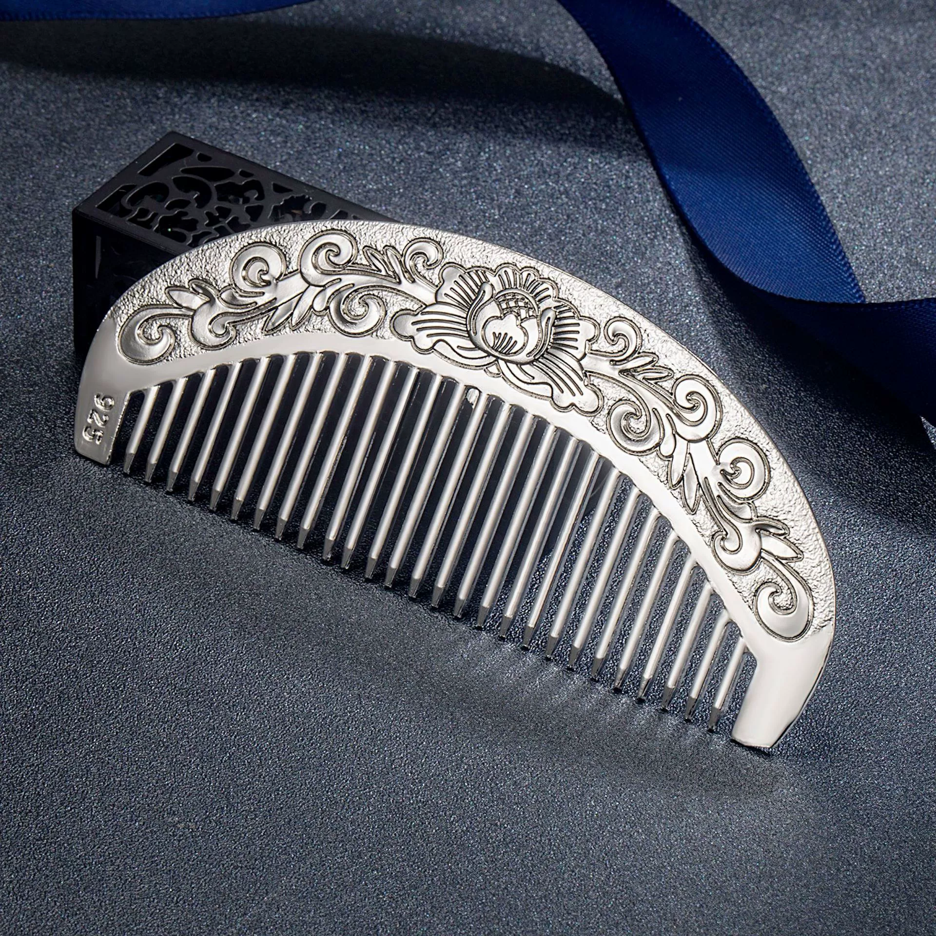 Silver -plated comb, long handle comb, elegant peony comb, phoenix tail comb, massage meridian comb, silver ion comb approach