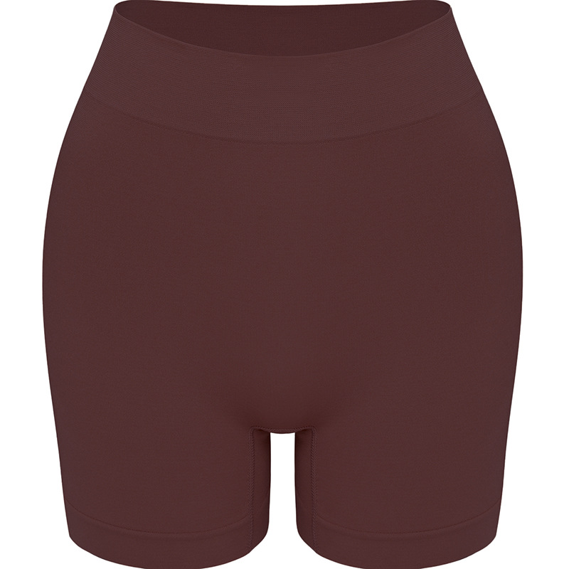 깊은 다크 브라운