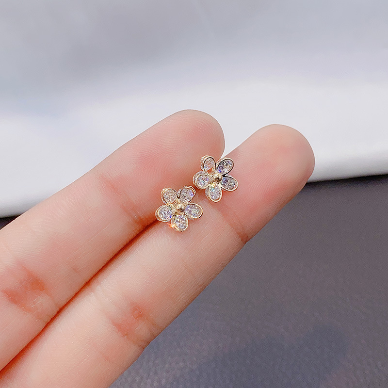 优雅镶锆五瓣花耳环女S925纯银针耳钉迷你小巧简约时尚潮耳饰通勤