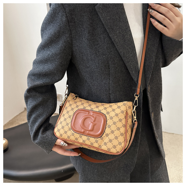 Cross-border retro trend small square bag for women, new fashionable printed French small square bag, niche and stylish single-shoulder crossbody bag undefined