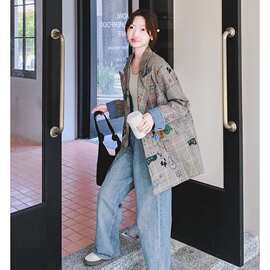 灰色格子西装外套女秋款2026新款设计感炸街宽松休闲涂鸦印花西服