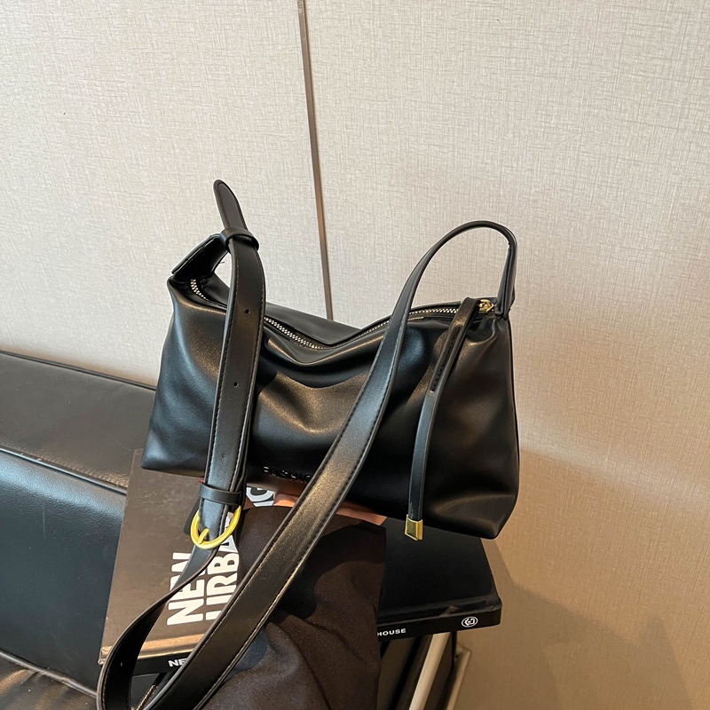 Bolsa de ombro leve em cor sólida para mulher_voghion.com
