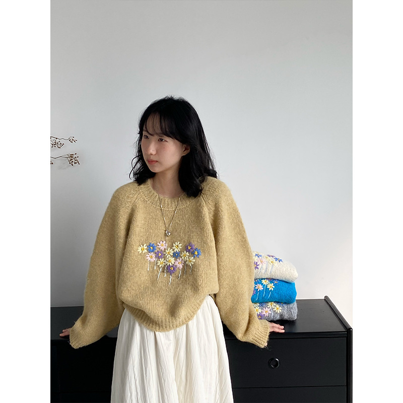 Jiangzuo Korean Style Handmade Stereo Crochet Pullover Sweater for Women Winter Gentle Elegant Soft Waxy Top U1394