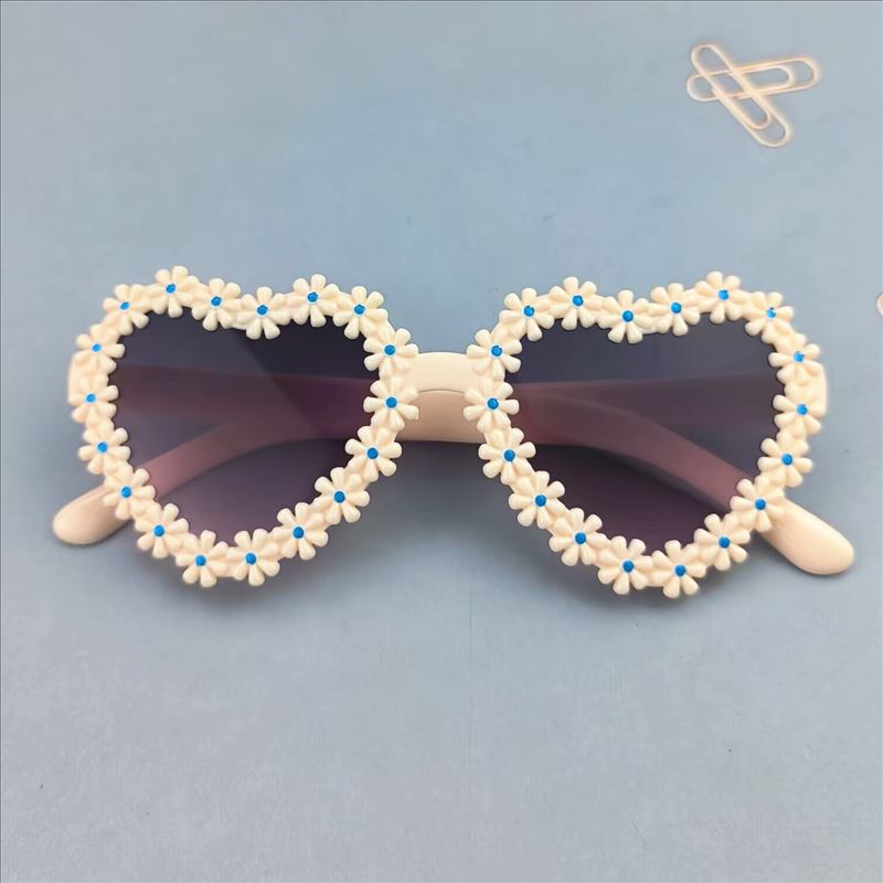 Ac, UV400 Protection, Tinted Lenses Lens Material Cute Novelty Heart Shape Ac UV400 Protection Tinted Lenses Special-Shaped Mirror Full Frame Kids Sunglasses