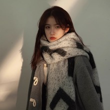 马海毛麻花辫围巾女韩国新款冬季披肩加厚高级感保暖毛绒围脖潮