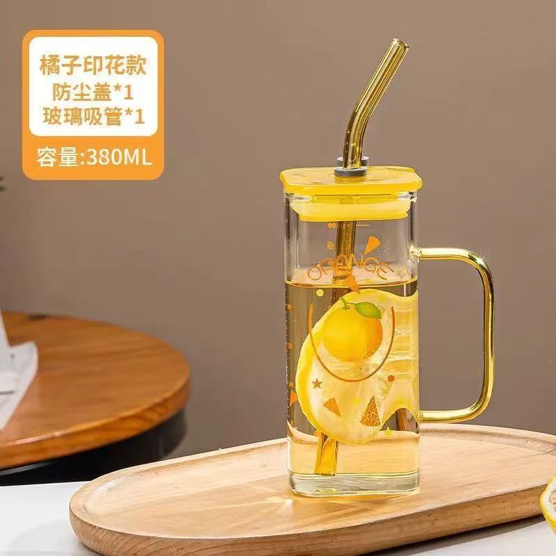 高ホウ素シリコンガラスの四角いコップのジュースのリボンは蓋のストローの杯の花のお茶の角の杯の耐熱の家庭の目盛りのコップを持ちます。|undefined