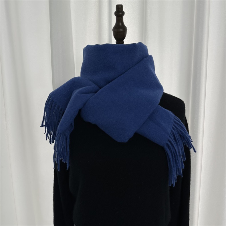 2023 nouveau monochrome pour femme, style décontracté japonais coréen, écharpe chaude, châle à la mode, peau de mouton d'automne et d'hiver_voghion.com