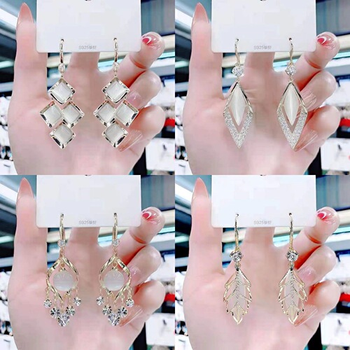Direct Selling Fashion Cat Eye Diamond Earrings for Women, Korean Spring and Summer Slimming New Arrival Lightweight Luxury High-End Earrings