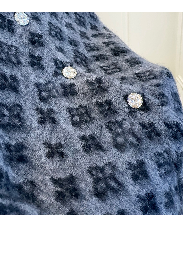 Women's European Style Wool Cardigan With Letter Print Pattern_voghion.com