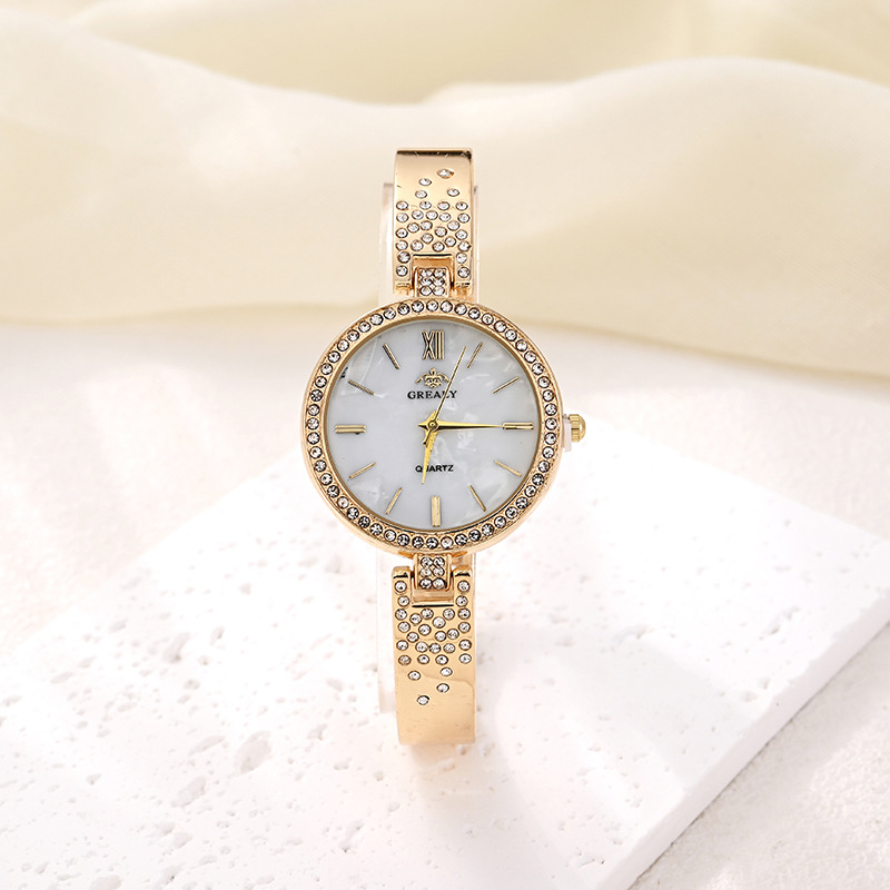 Cross-border bracelet watch women's explosive diamond casual simple niche quartz ladies watch suit Yiwu wholesale