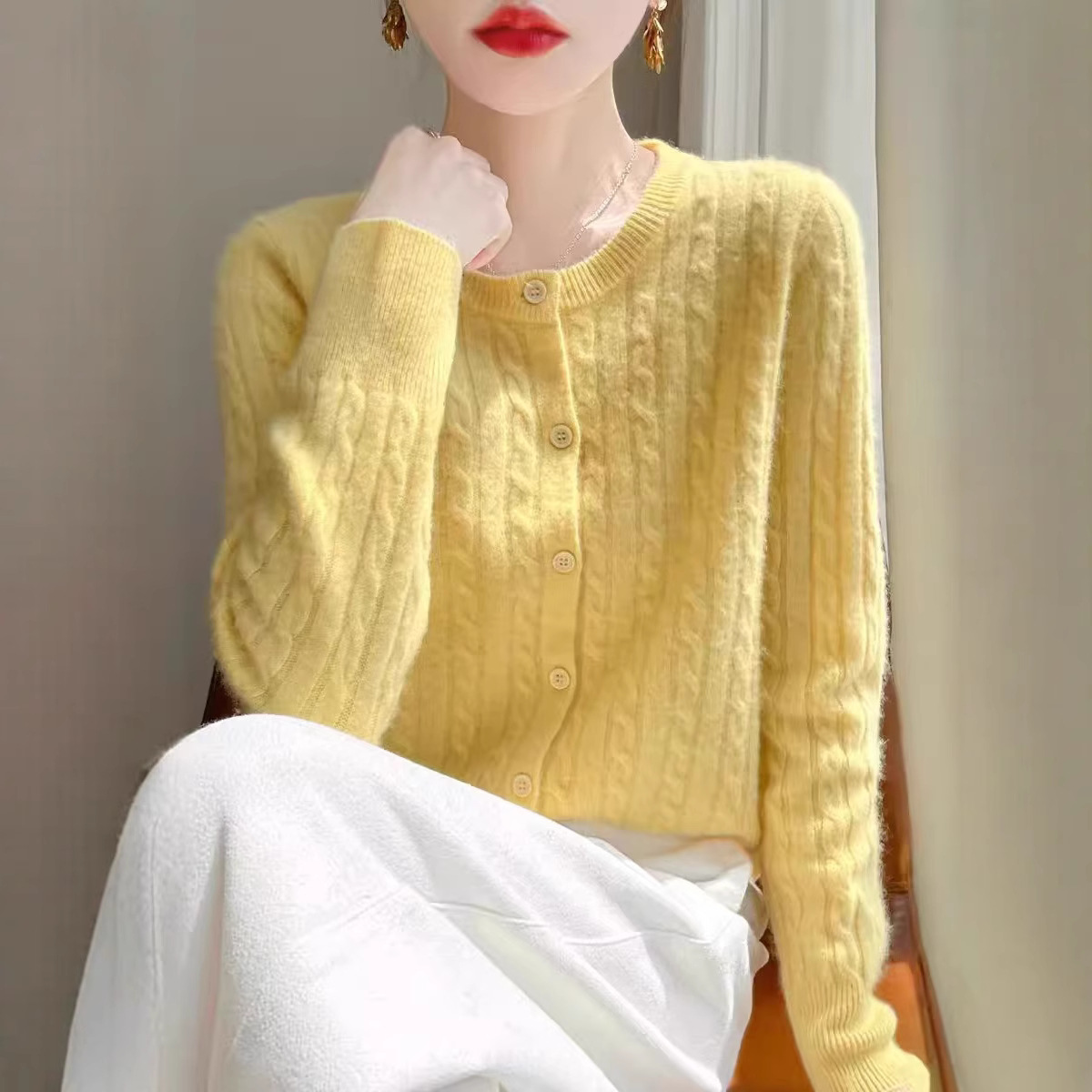 25 Classic Round Neck Knitwears, Old Money Style Women's Twist...