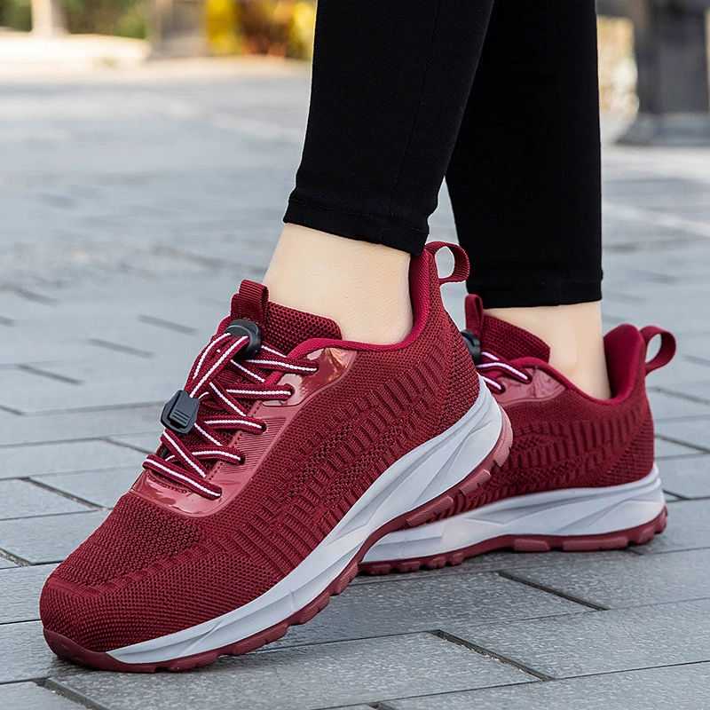 2024 новый стиль нескользящая мама обувь для женщин ходунки повседневная обувь для пожилых людей на открытом воздухе легкая летающая вязка дышащая одиночная обувь для мужчин