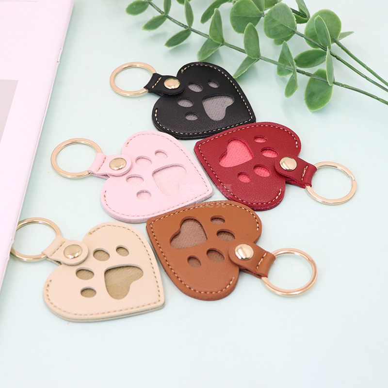 Pet Memorial Keychain for Dog and Cat Lovers Heart-Shaped Leather Keepsake Paw-Shaped Pet Hair Holder