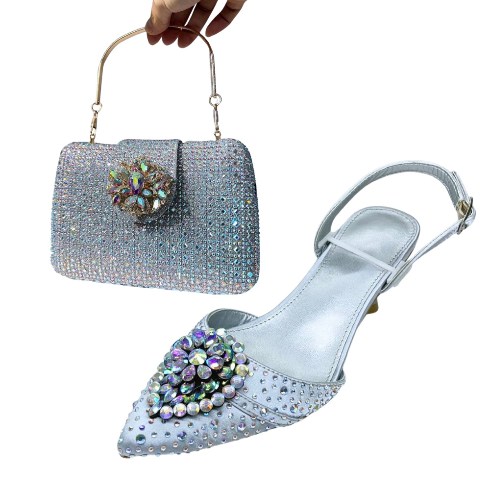 Zapatos de estilo italiano nuevas sandalias de tacón delgado banquete de boda diamante punta bolso de zapatos de mujer
