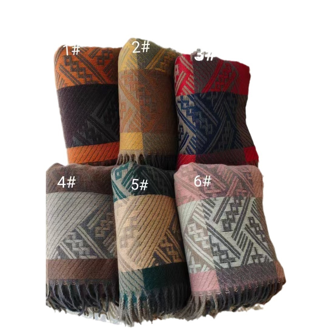 Nueva bufandas de invierno coreana de color imitación de cachemira gruesa manteniendo el calentamiento del chal de cuadrilátero de doble propósito de pareja retro buñuelo