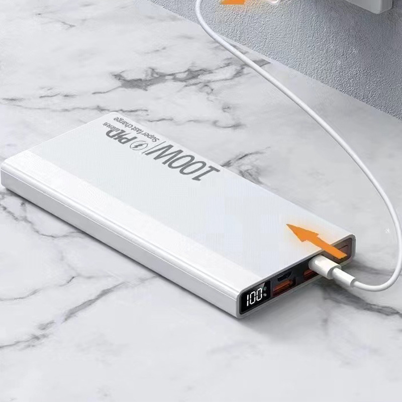 Fuente de alimentación portátil al aire libre de gran capacidad de carga rápida 2w mAh de carga rápida bidireccional en stock