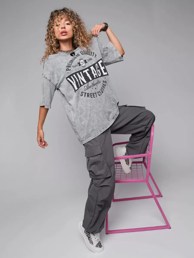 Diseño de letras de impresión de cuello redondo estadounidense para hacer viejas camisetas de verano de mujeres nuevas camisetas de moda sueltas cómodas y versátiles